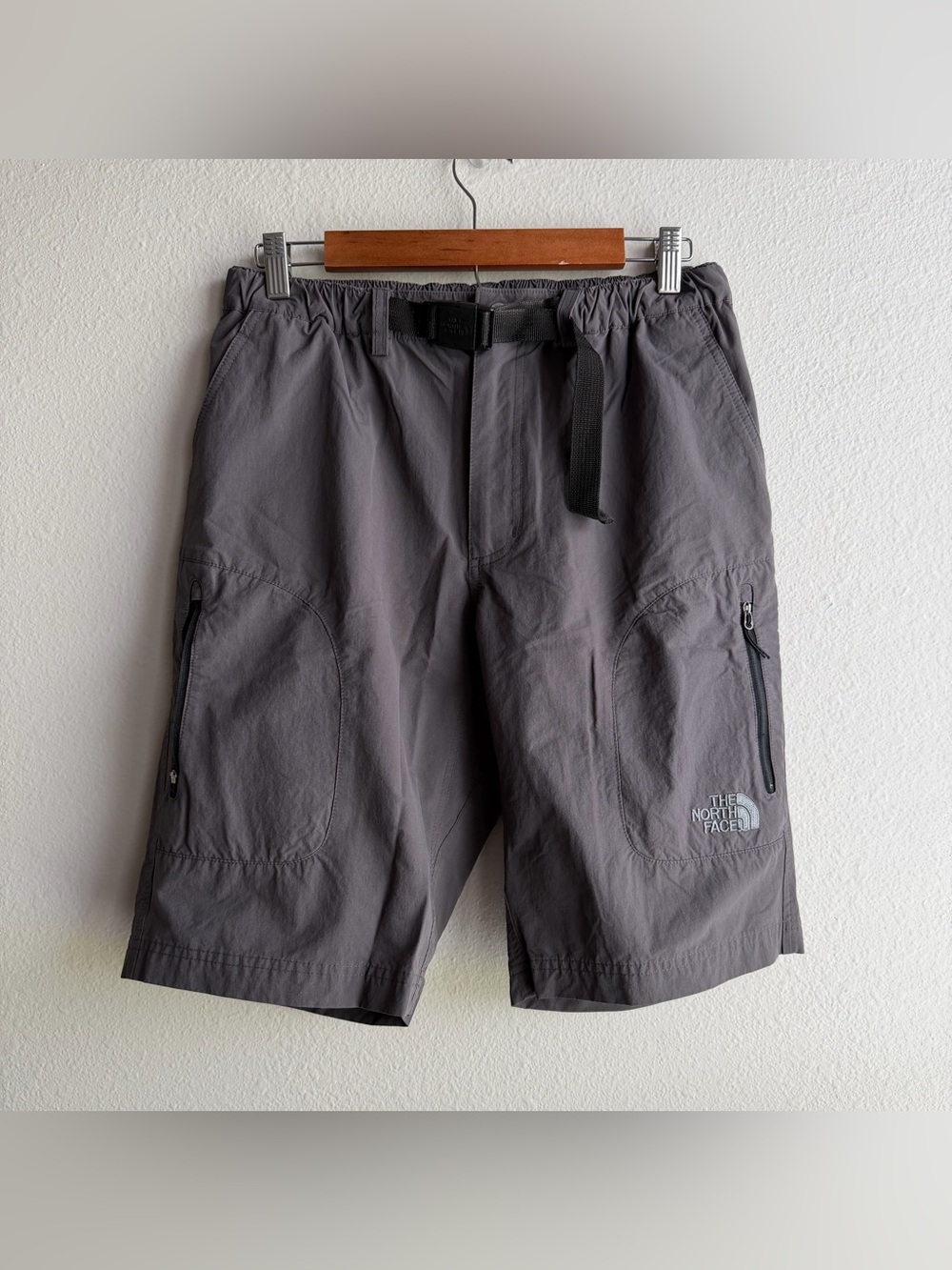 The North Face Men’s Gray Belted Hiking Cargo Shorts Small Casual Lightweight F